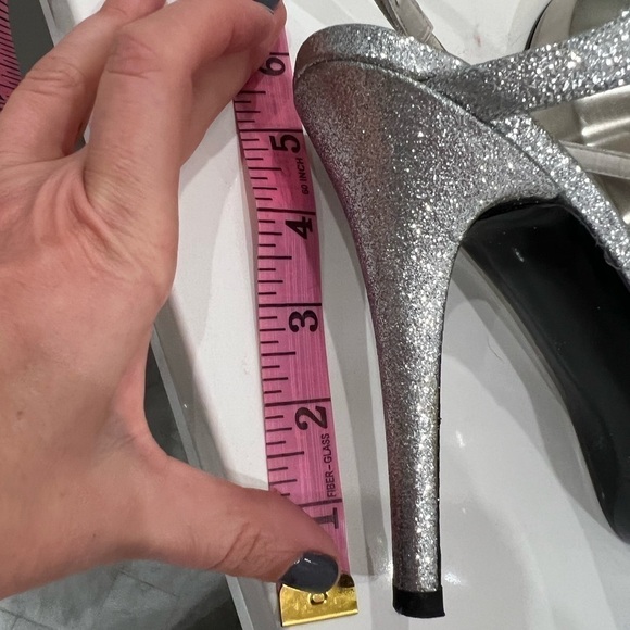 STUART WEITZMAN🤍Silver glitter platform slingback - Picture 15 of 16